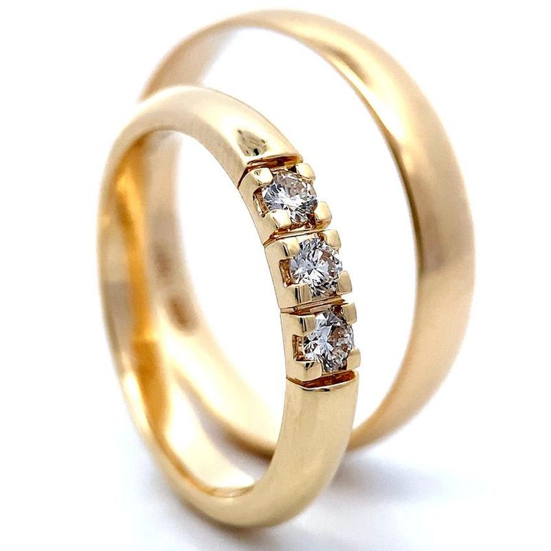 Forlovelsesringer SuperDeal gult gull 0.15ct w.si